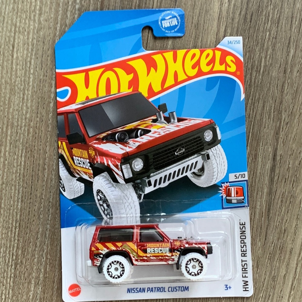 Hot Wheels Truck Nissan Patrol Custom HW First Response SUV Hotwheels Car 🆕 2024